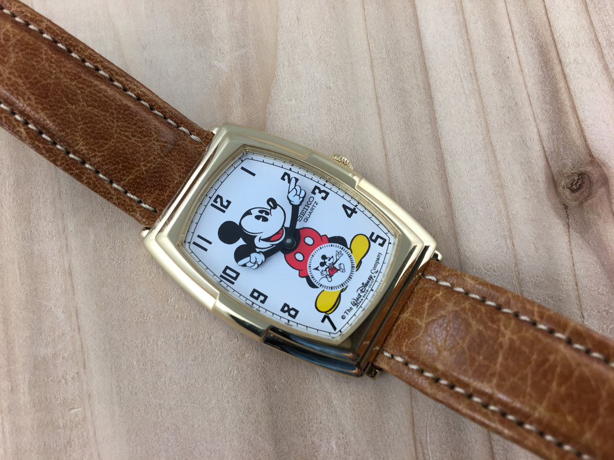 interval sfære kabine Vintage Seiko Mickey Mouse 60th Anniversary Gold-plated Tonneau Quartz |  Back In Time International ...