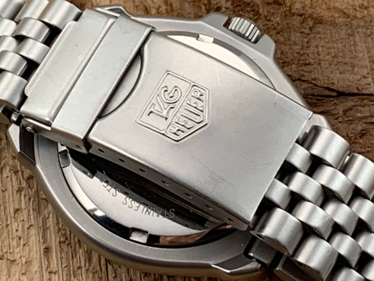 TAG Heuer Professional 200 Meters Stainless Steel 35mm Quartz Lumi